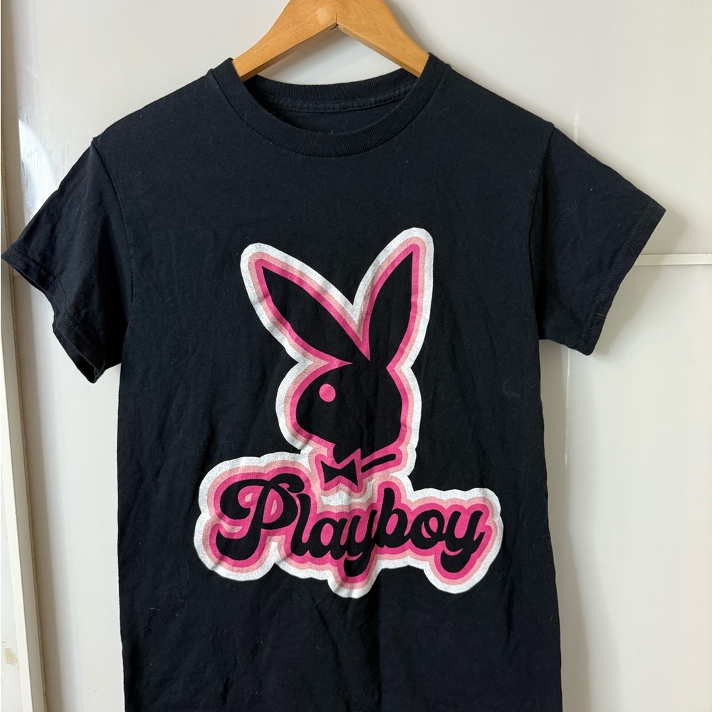 PLAYBOY Womens Black and Pink Graphic Tee